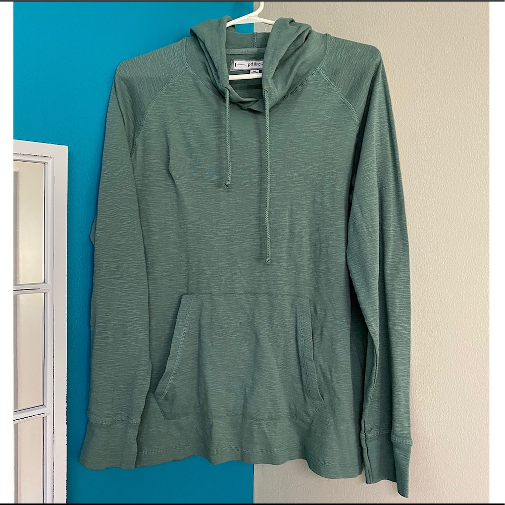 PD&C size medium green long sleeve shirt